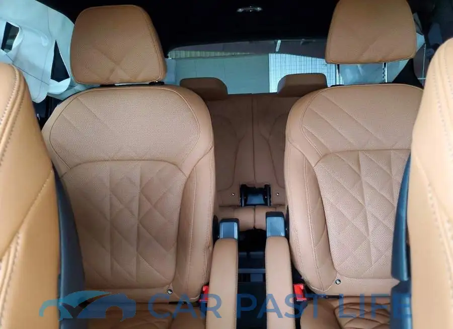 5UX23EM04T9384130# 10
