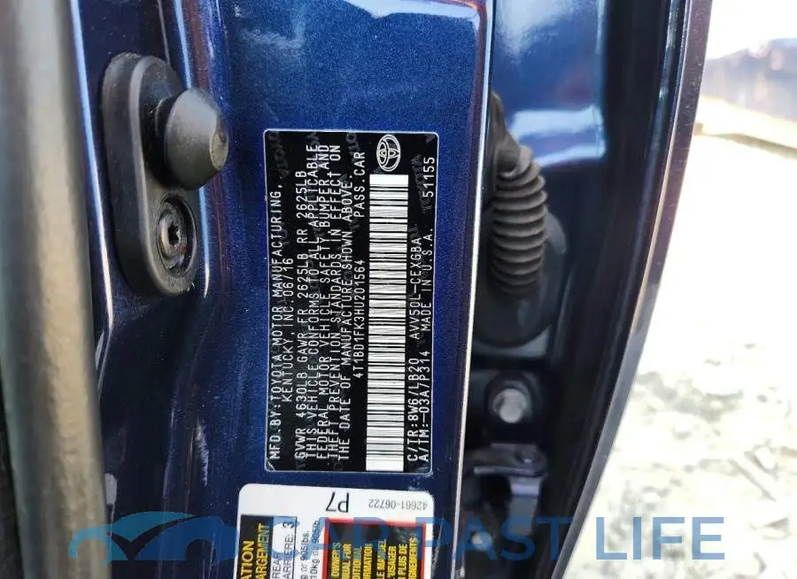 4T1BD1FK3HU201564# 12