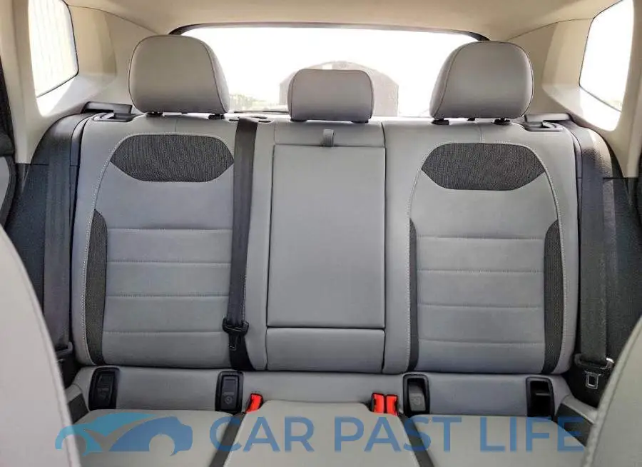 3VVEX7B24RM095036# 10