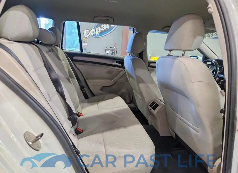 3VW017AU9HM520159# 11