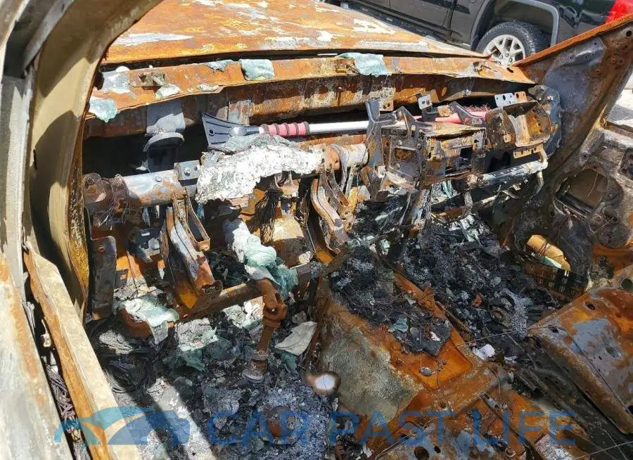 1N6AD0ER5JN714045# 8