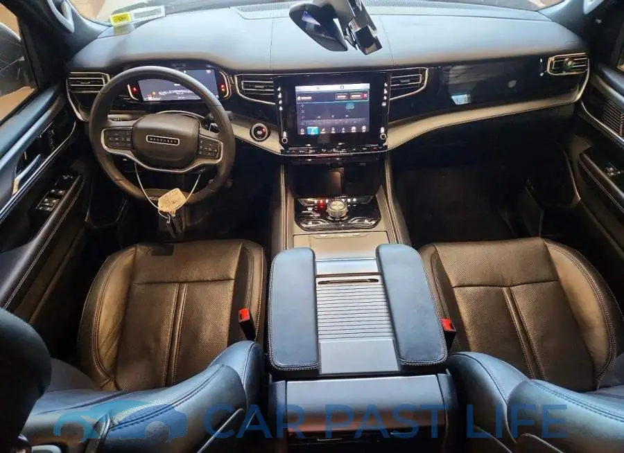 1C4SJVBP4RS120933# 8