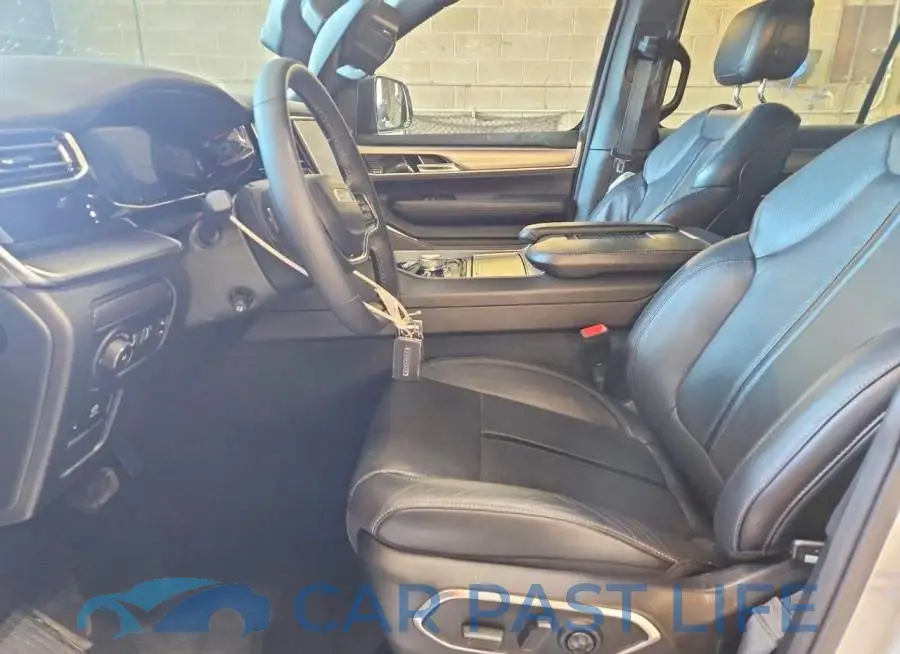 1C4SJVBP4RS120933# 7