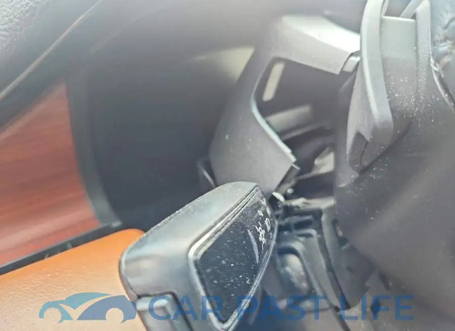 5LM5J7XC2MGL06960# 9