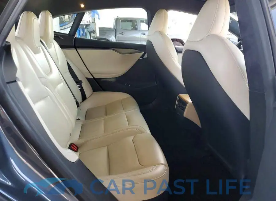5YJSA1E47LF365899# 10