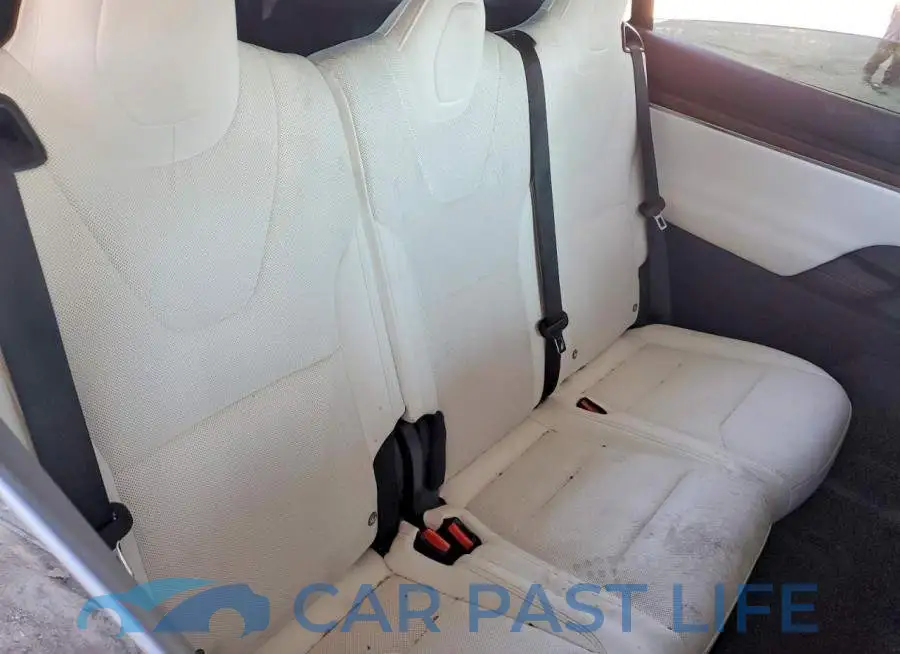 7SAXCAE58PF380199# 10