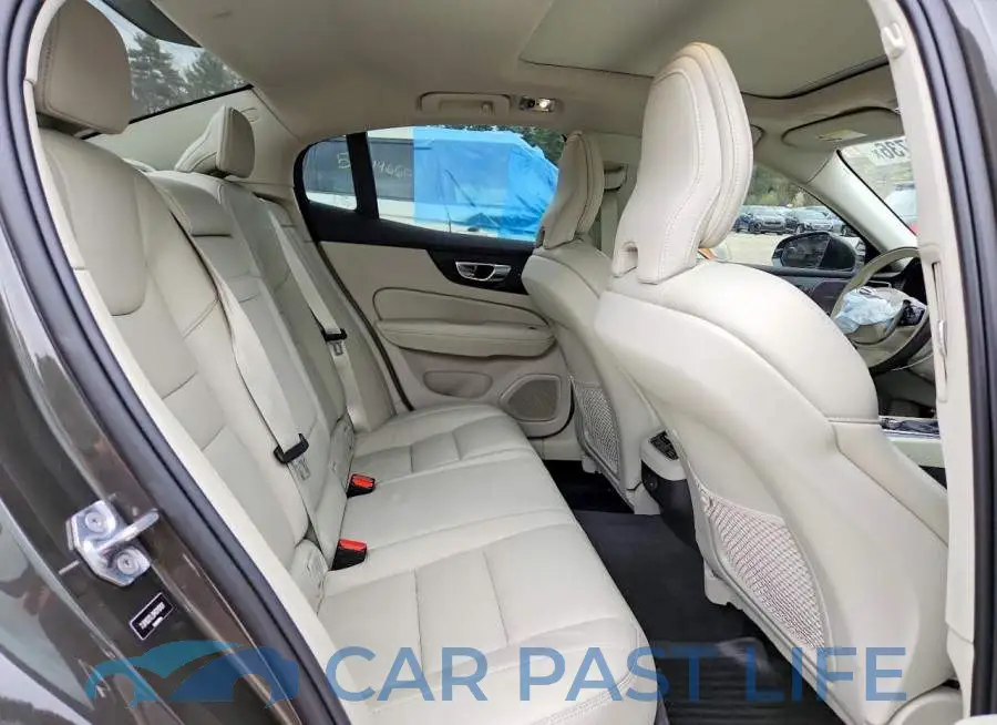 7JR102TL9MG113191# 10