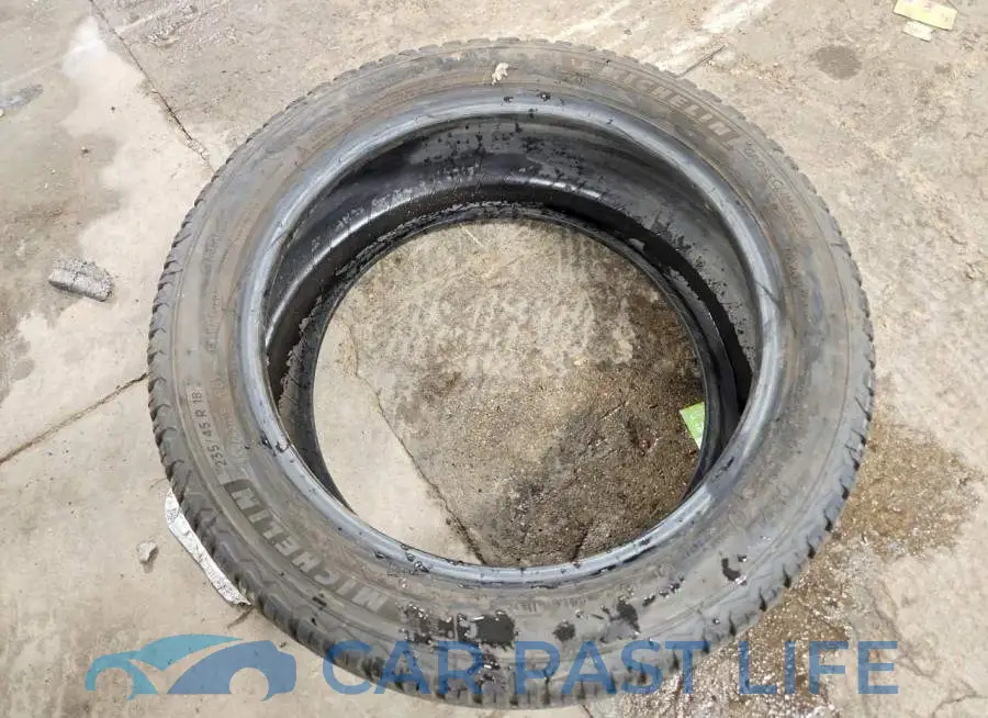 LYV402HK0JB180068# 12
