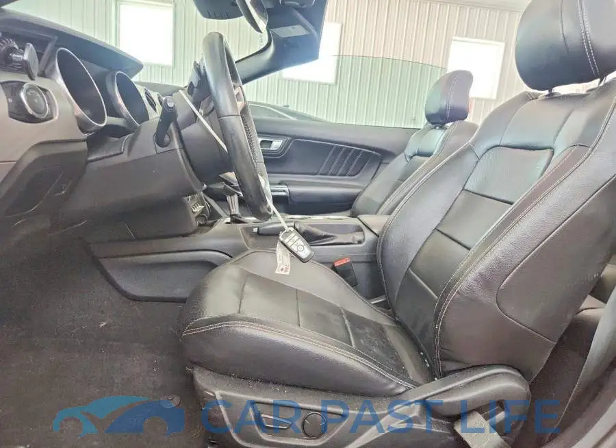 1FATP8UH1M5105748# 7
