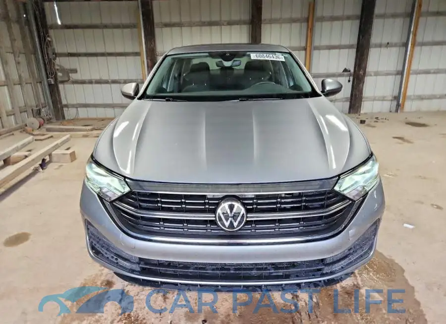 3VW5M7BU3RM023332# 5