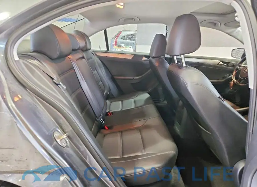 3VWDB7AJ4JM246671# 10