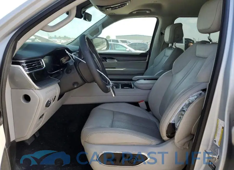 1C4SJVBP4RS120835# 7