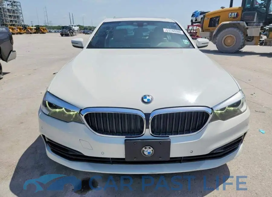 WBAJA7C59KWW17850# 5