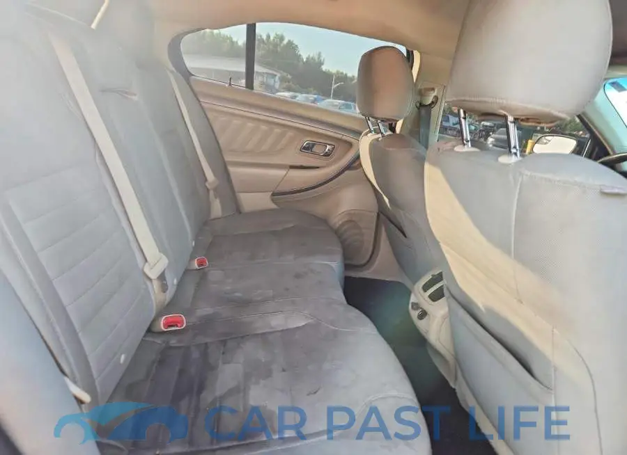 1FAHP2D86KG105457# 10