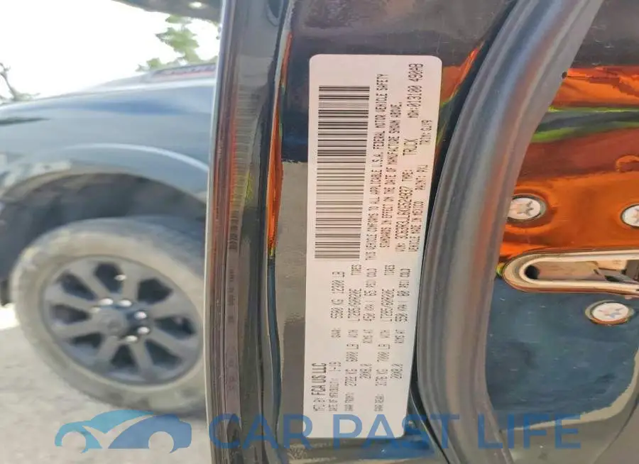 3C63R3JL6KG524837# 12