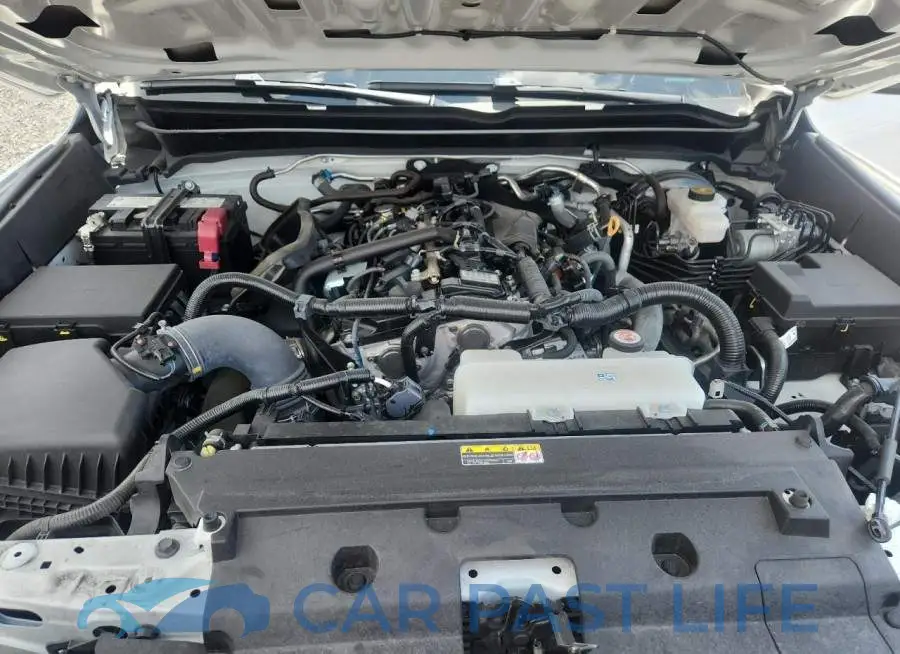 3TYLB5JN3RT042255# 11