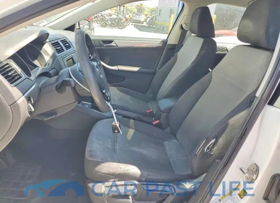 3VW2B7AJ8JM237950# 7