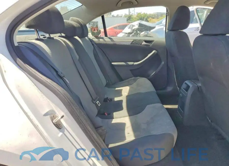 3VW2B7AJ8JM237950# 10