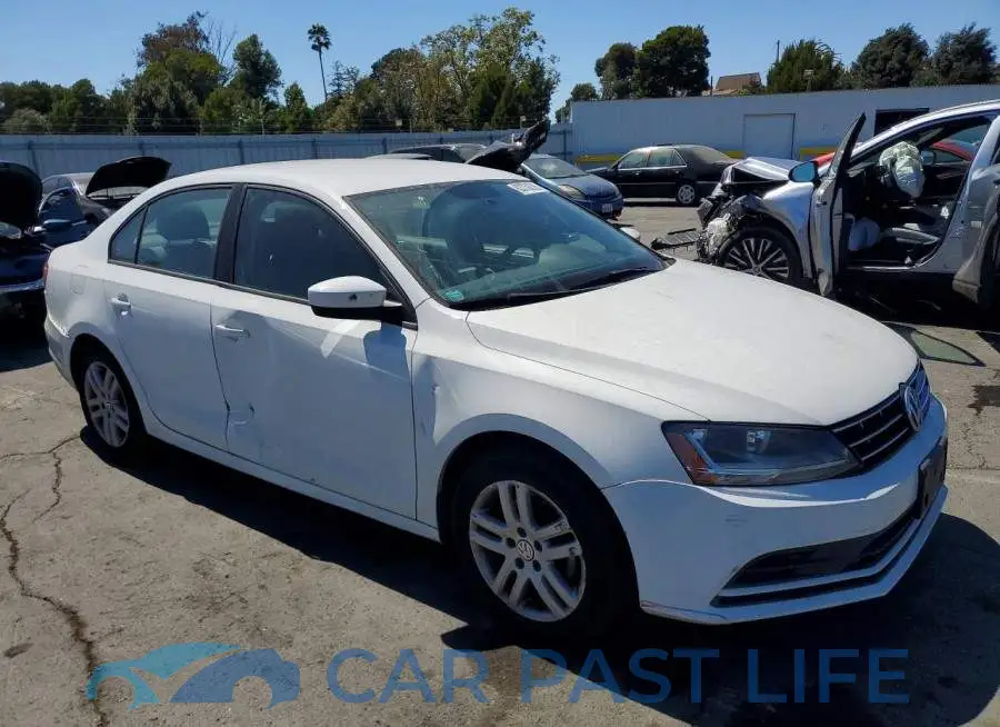 3VW2B7AJ8JM237950# 4
