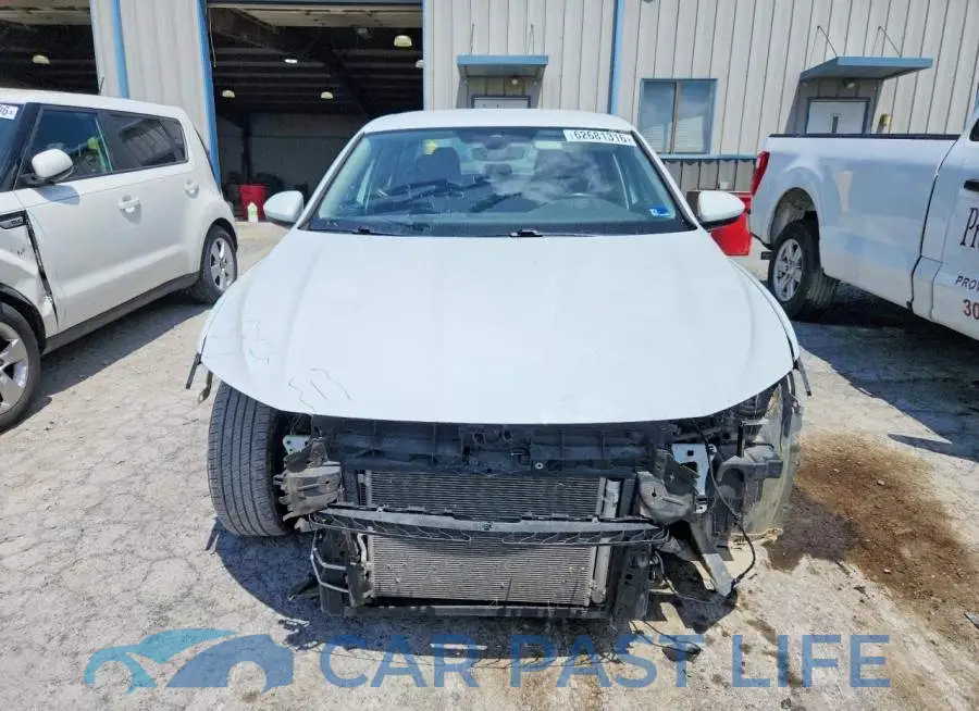 3VW5M7BU4RM004790# 5