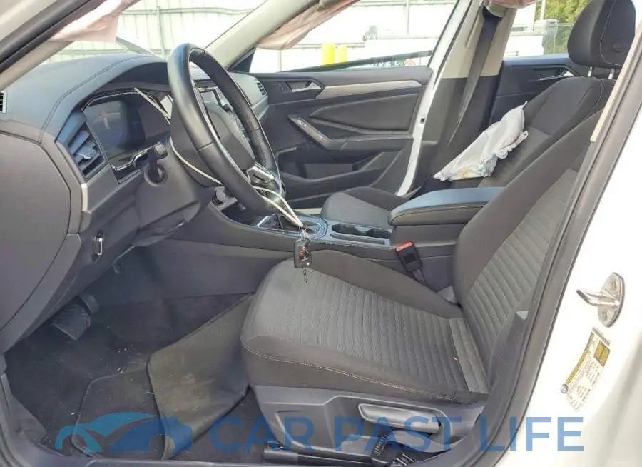 3VW5M7BU8RM036481# 7