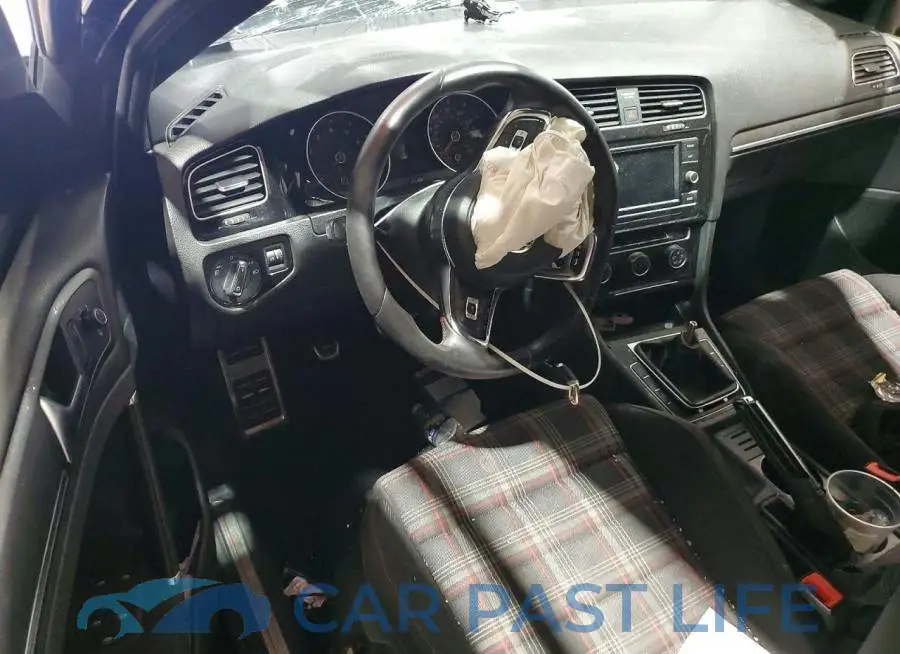3VW5T7AU4LM000394# 8