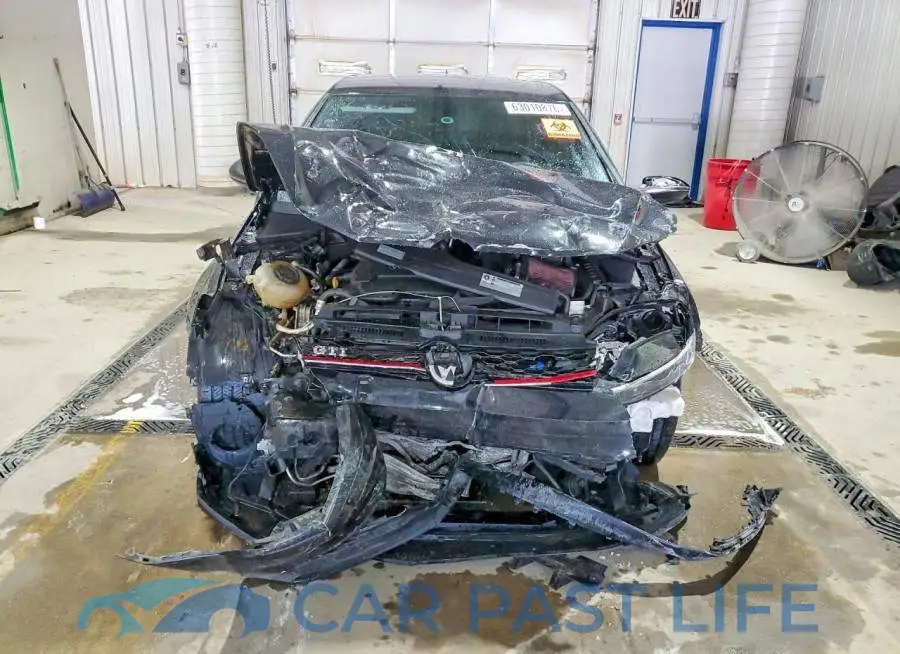 3VW5T7AU4LM000394# 5