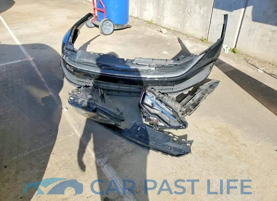 3VW7M7BU1RM022740# 12