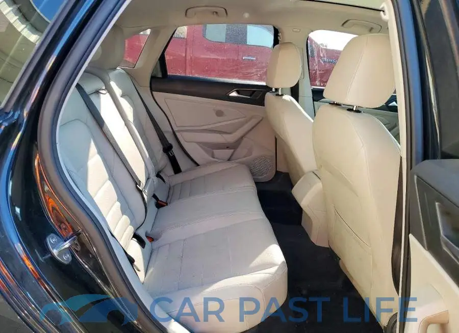 3VW7M7BU1RM022740# 10
