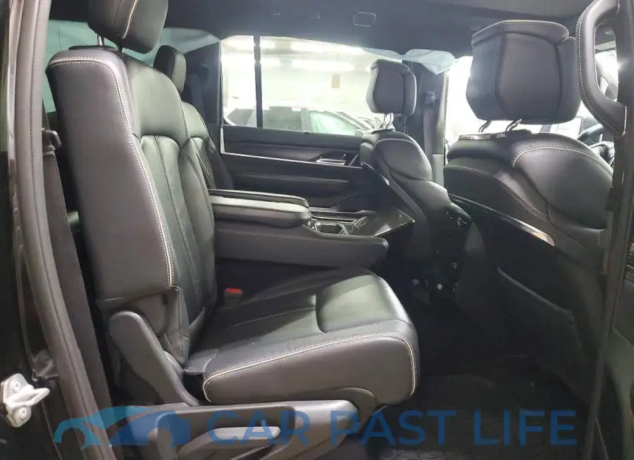 1C4SJSFP8RS150381# 11