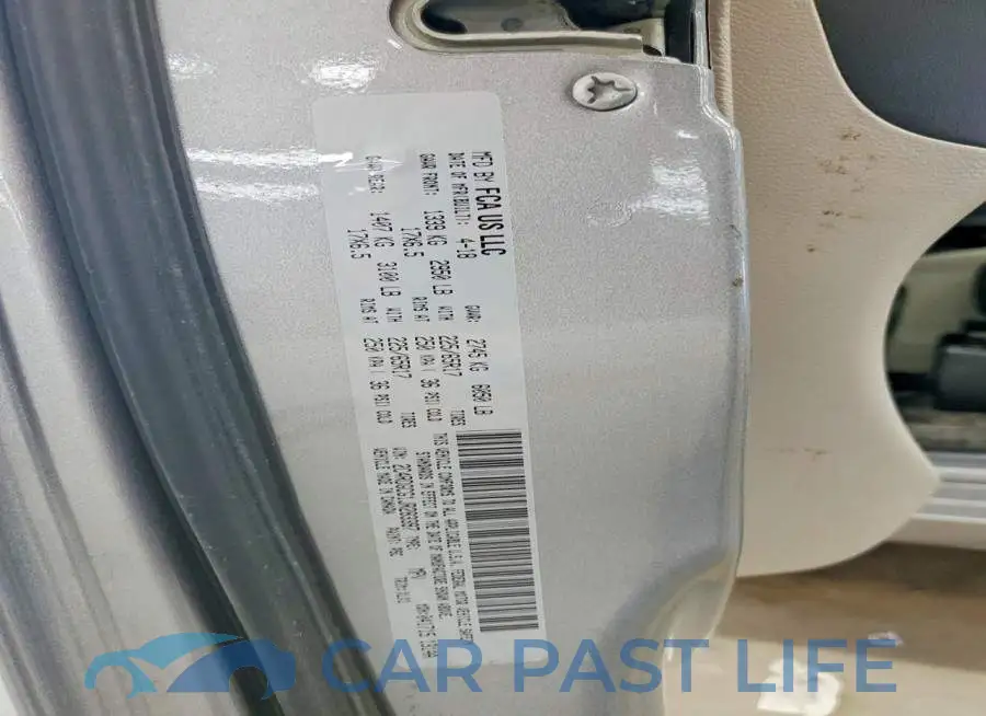 2C4RDGCG1JR283397# 13