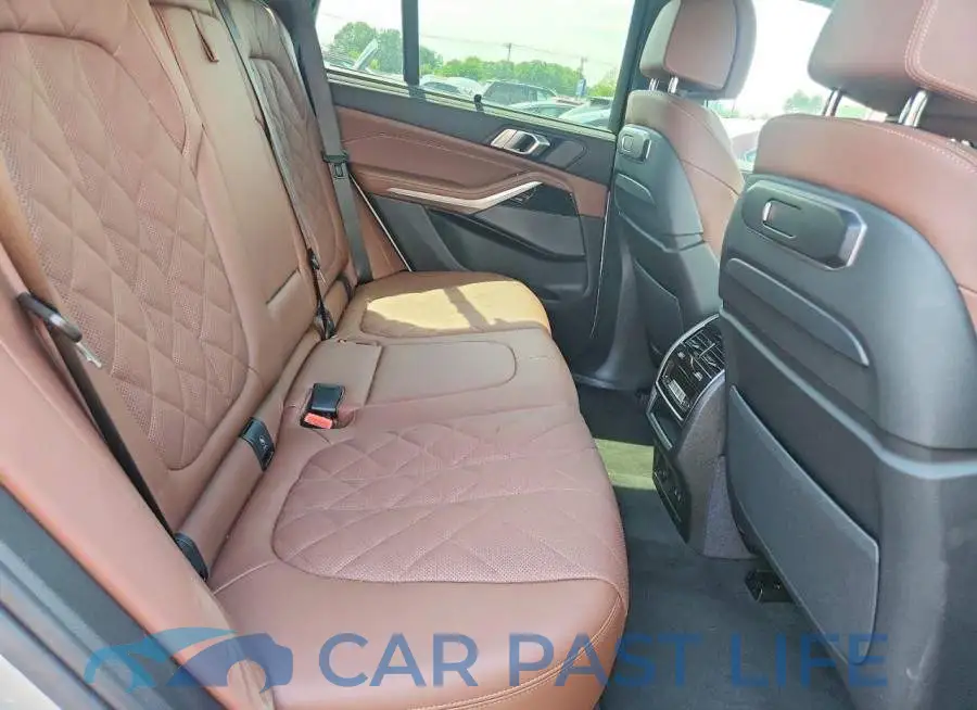 5UX33EU04T9270259# 11