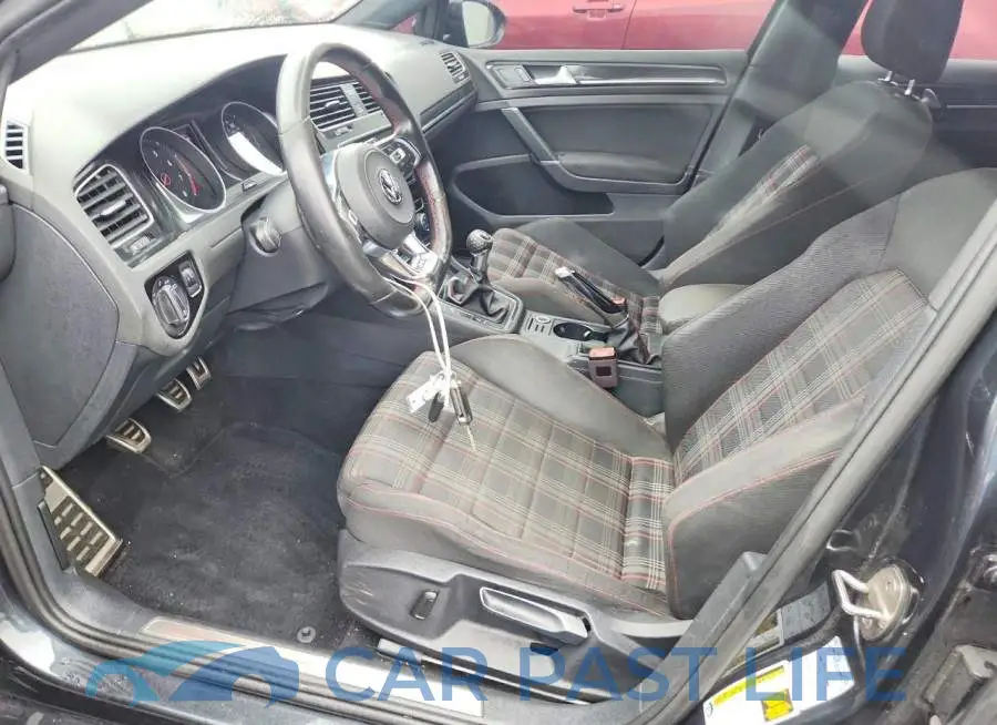 3VW5T7AU2HM074047# 7