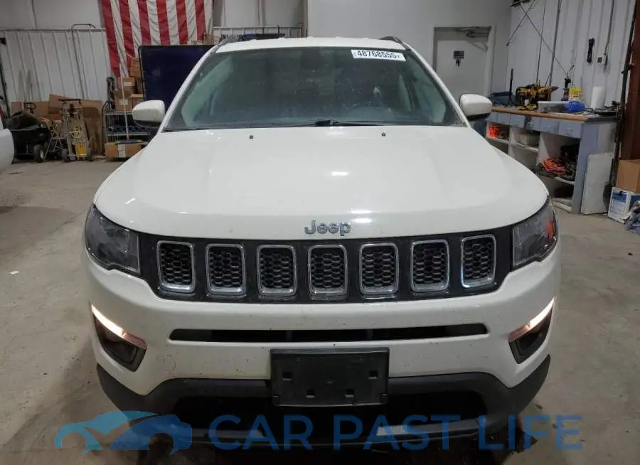 3C4NJDBB2JT284115# 5