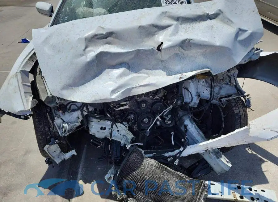 2C3CDXBG9NH224122# 11