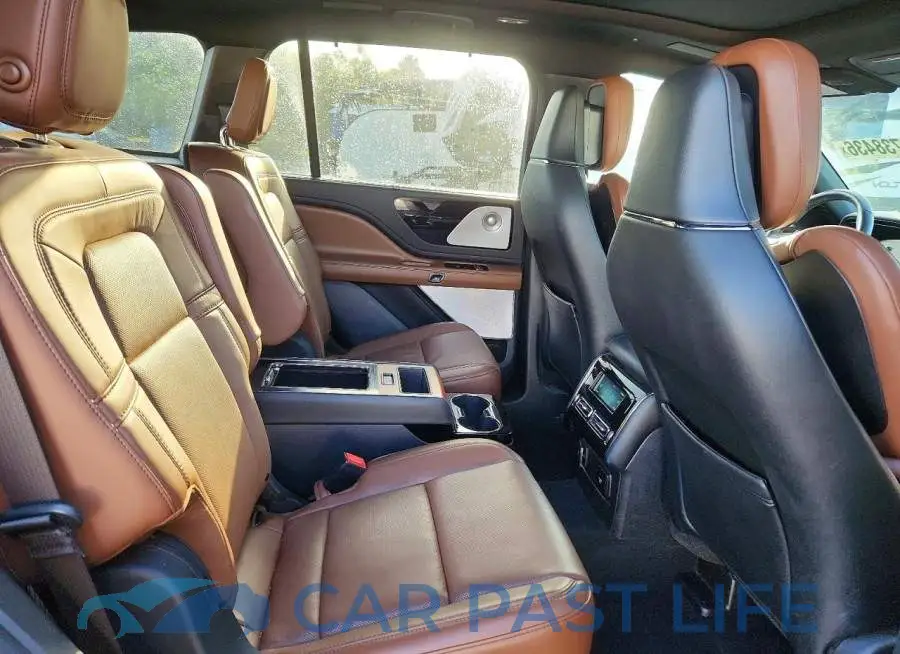 5LM5J7XC3LGL17383# 11