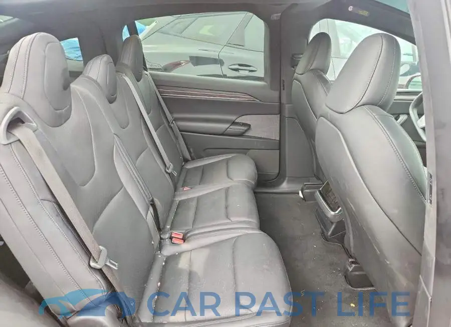 7SAXCDE58PF419049# 11