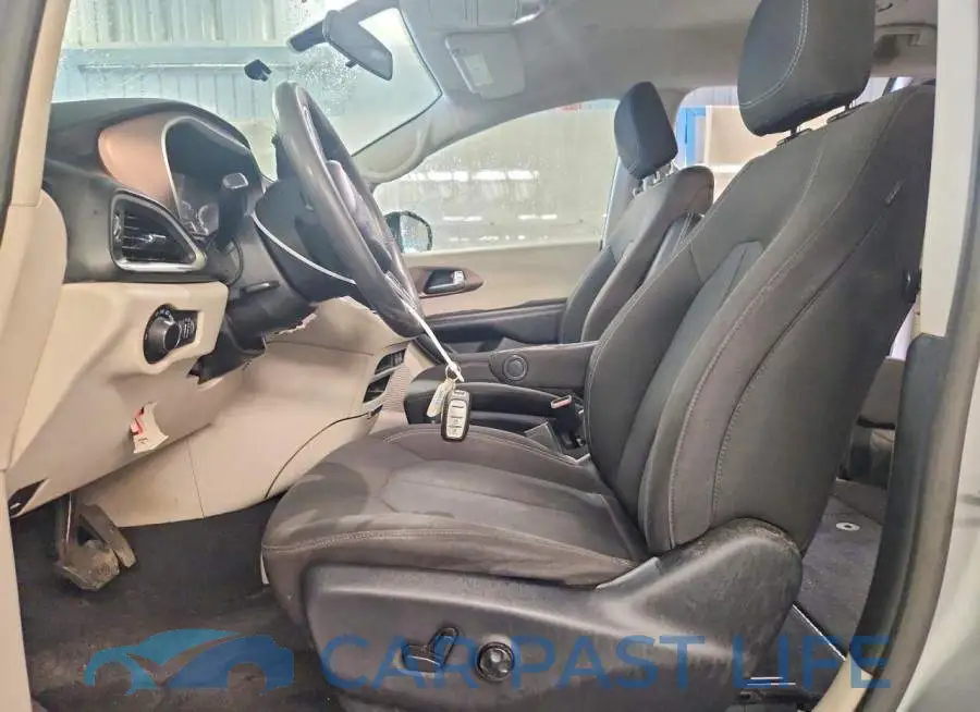 2C4RC1CG5MR580290# 7
