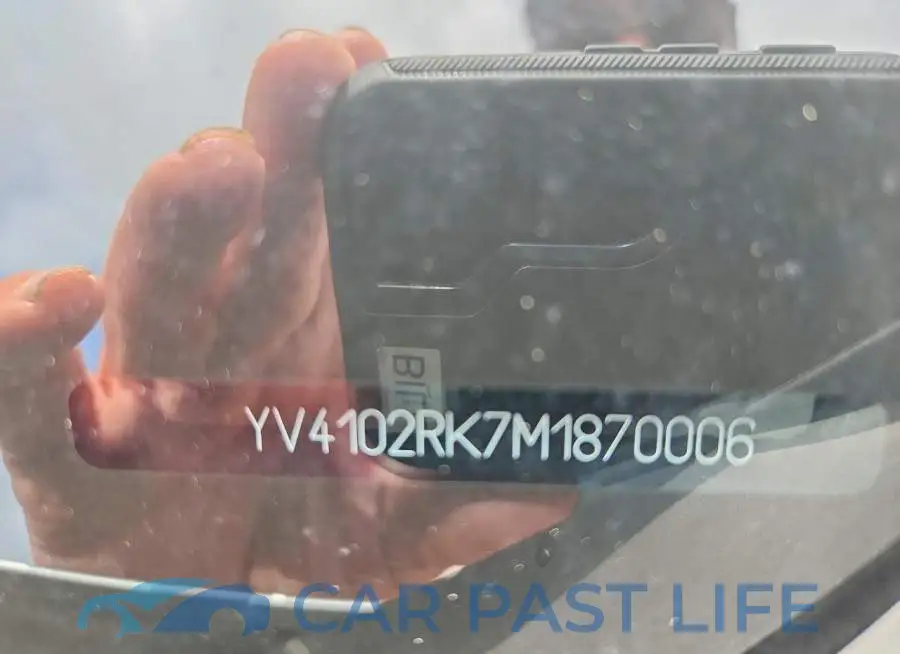 YV4102RK7M1870006# 13