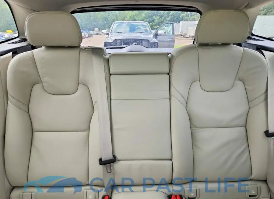YV4102RK7M1870006# 10