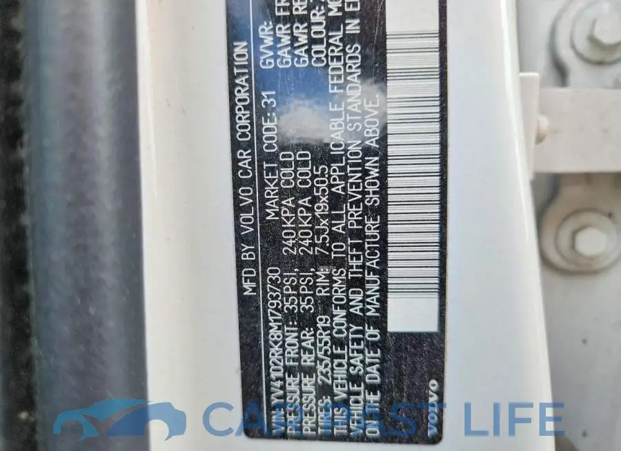 YV4102RK8M1793730# 13