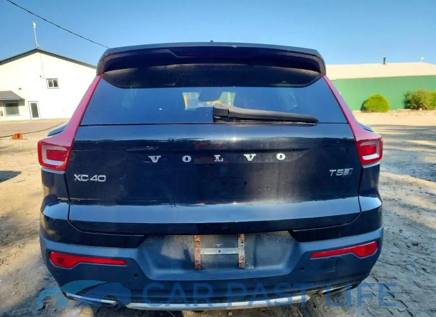 YV4162UL8K2072796# 6