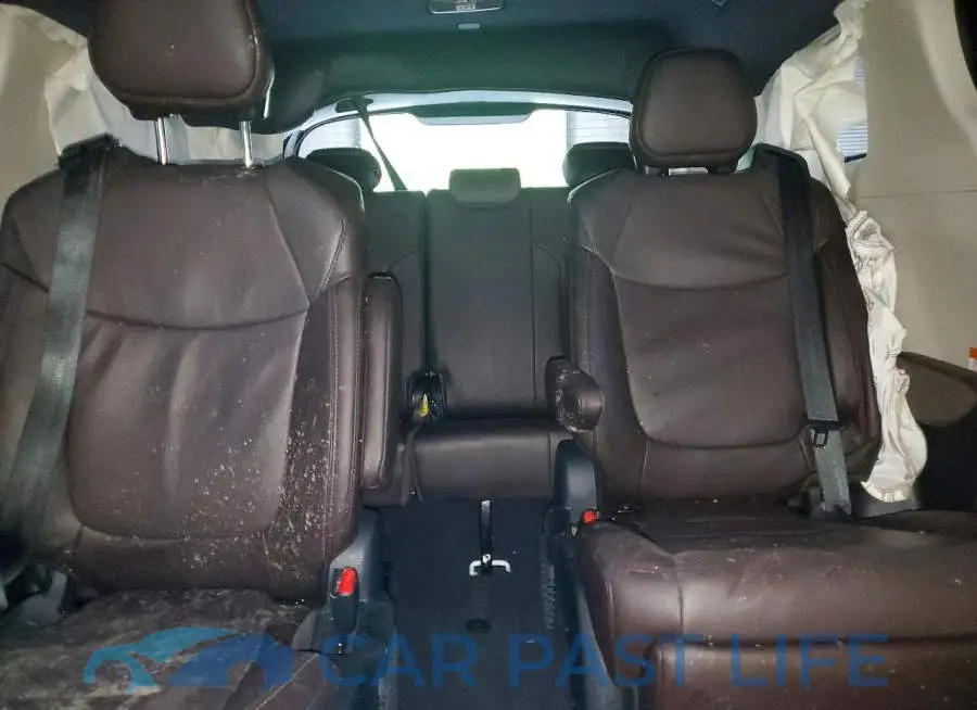 5TDESKFC8RS137064# 10