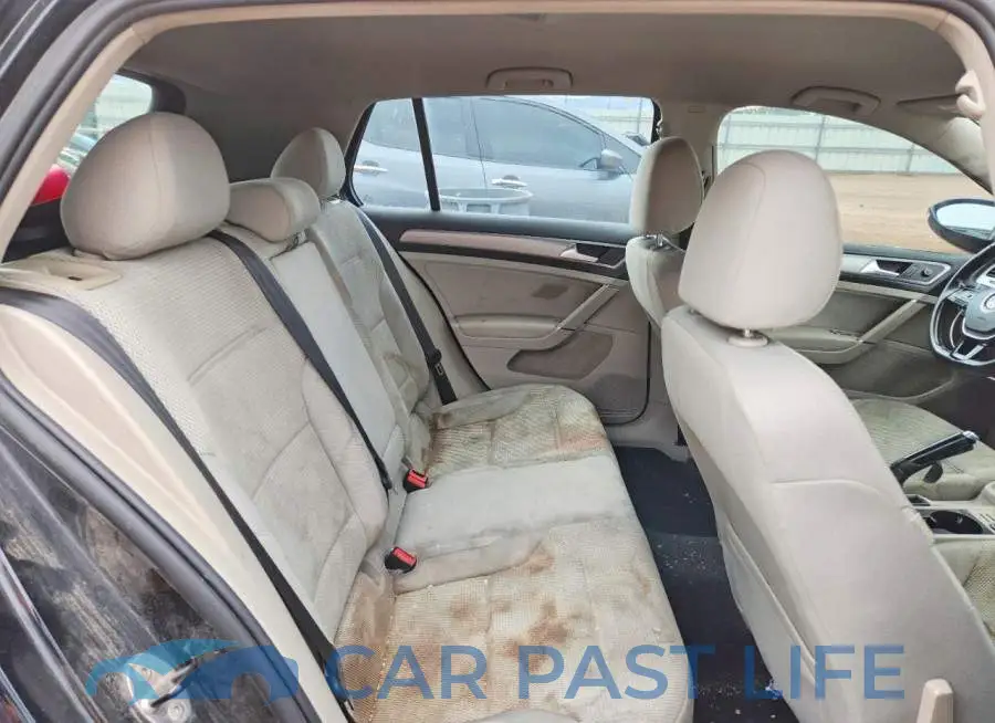 3VW117AU8HM032406# 10