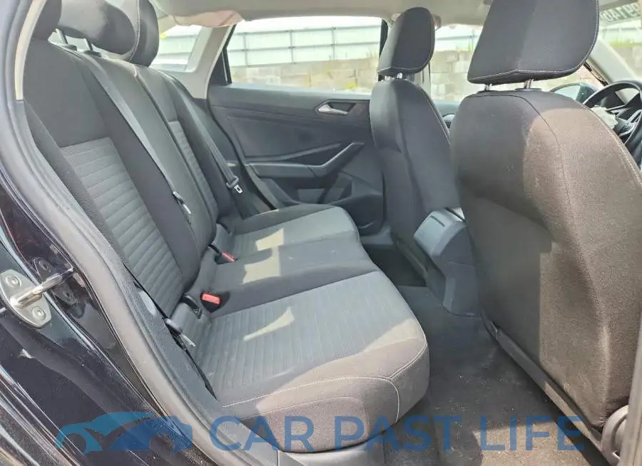 3VW5M7BUXRM047773# 10