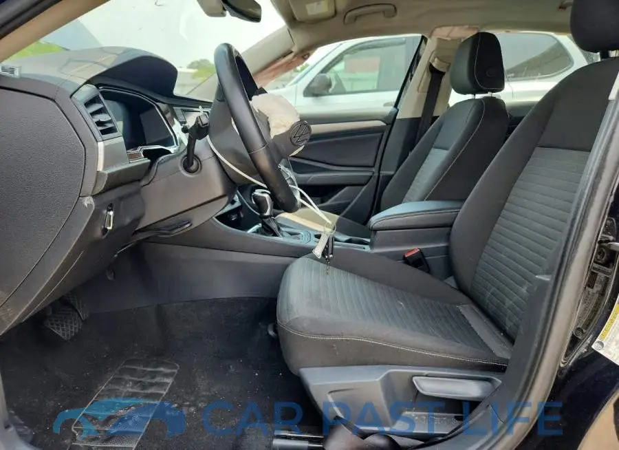 3VW5M7BUXRM047773# 7