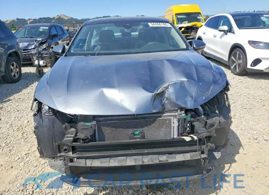 3VW7M7BU9RM075461# 5