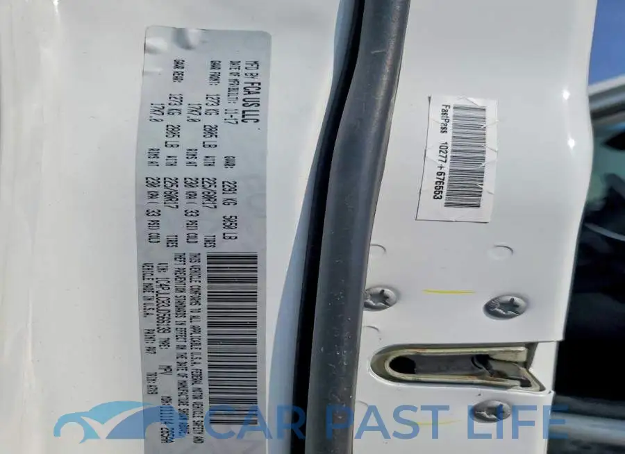 1C4PJLCB3JD566139# 14