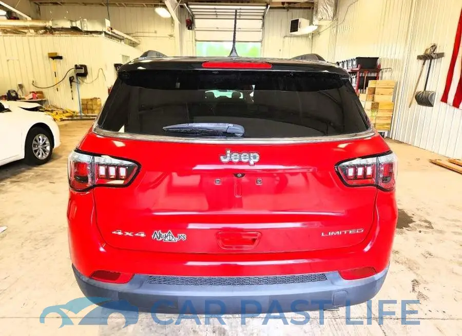 3C4NJDCB1JT280961# 6