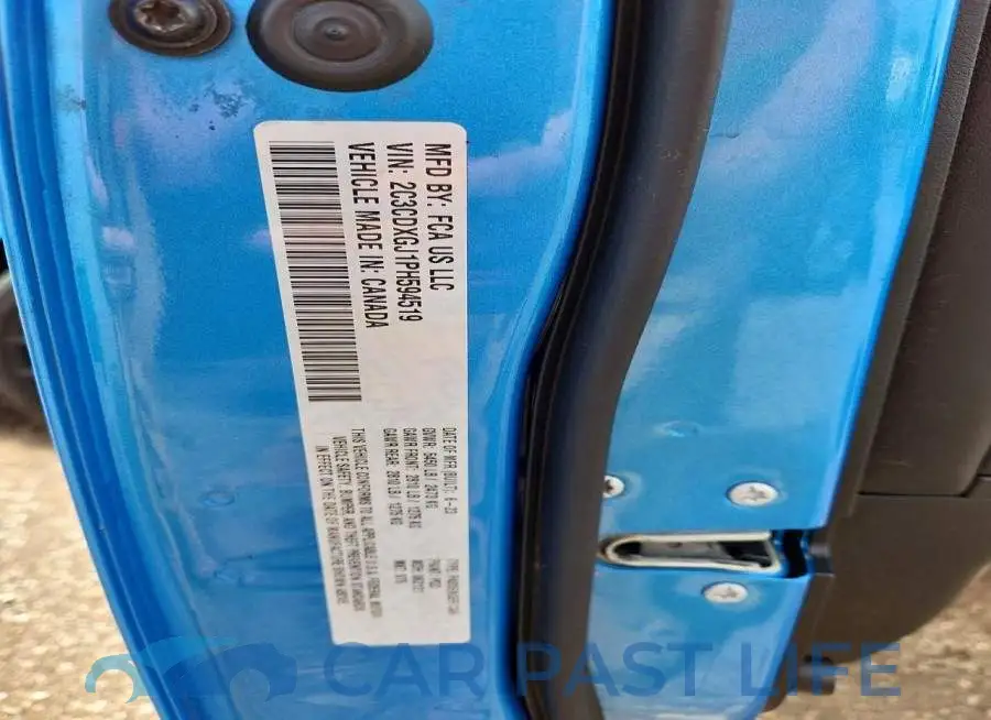 2C3CDXGJ1PH594519# 12